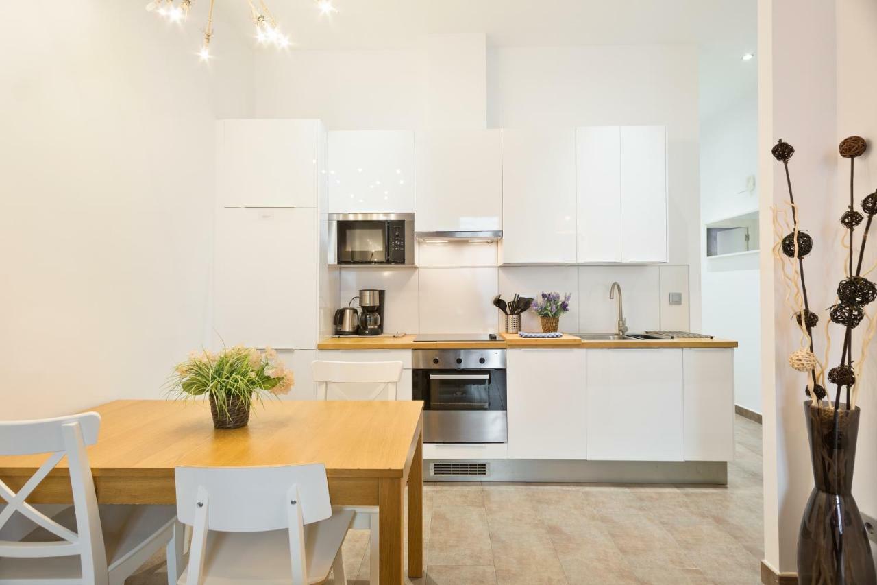 Stay U-nique Apartments Eixample Center Barcelone Extérieur photo